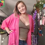 Katie Bugg - @katiebuggg55 - Instagram