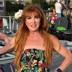 Katie Hammer - @sandbrgbeachmom - Instagram