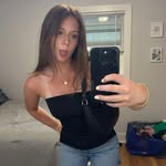 @katielacour - Instagram