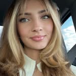 Katie Leon - @_k.a.t.i.e.l_ - Instagram