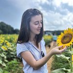 Katie Moffitt - @kemoffitt - Instagram