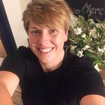 Katie Stock - @katietherunninggardener - Instagram