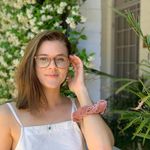 Katie Stroud - @arrhurroux - Instagram
