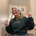 Katie Waite - @katiesfakegoose - Instagram