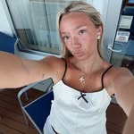kat - @katrinalhopper - Instagram