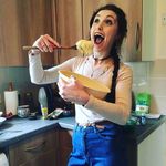 Katrina Manley - @mrs_manleys_cakes - Instagram