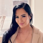 Katrina Rizvanova - @katrinasellsvegas - Instagram