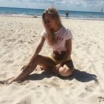 Katy Howell - @katyhowell2000 - Instagram