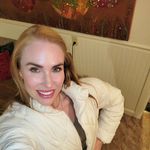 Katy Oakes Petersen - @katy_chasinghistory - Instagram