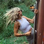 Katy Laraine Goodall - @katylaraine - Instagram