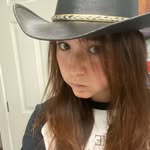 Mikayla Newcombe - @mikayla.newcombe27 - Instagram