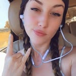 Kay LS - @kay.pineapple.12 - Instagram