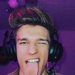 Kay Sampson Besson Seavey - @alex_corbyn_daniel_are_hotties - Instagram