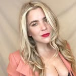 Julia Kay Shank - @jules.sh17 - Instagram