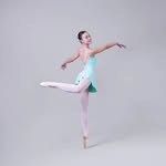 Esme Kay Wilkinson - @es_and_mum_dance - Instagram