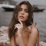 𝐊𝐚𝐲𝐚 𝐉𝐚𝐦𝐞𝐬 - @cxsmiclov - Instagram