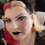 Kay Thacker - @frogandgrimm - Instagram