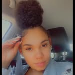 Kayla Comer - @_typicallightskinn - Instagram