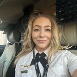 Kayla Grace - @pilotconn - Instagram