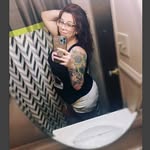 Kayla Rowland - @kaylarowland49 - Instagram