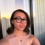 Qu33nK - @kaylarucker_ - Instagram