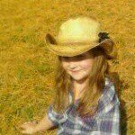 Kaylee Swanson - @ilovebooks9098 - Instagram