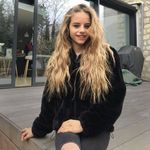 Kira Meyer - @kira.meyer.3705 - Instagram