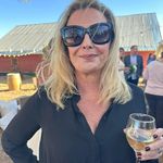 Kelley Cross - @kelleybluesky - Instagram