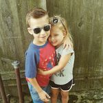 Kelly Hanson Bennett - @khbennett22 - Instagram