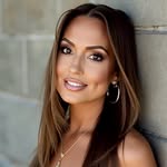 Kelly Roach | Hybrid Marketing Strategist - @imchampagnedreaming - Instagram