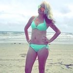 Kelly Welch - @welchkelly84 - Instagram