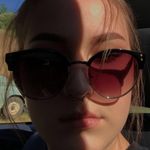Kelli - @kelliburtonn - Instagram