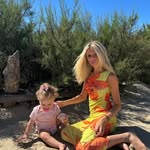 Kelly Levy - @kellymouangue2 - Instagram
