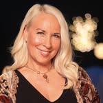 Kelly Sullivan Walden - @kellyswalden - Instagram
