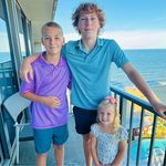 Kellie Cox - @rochekm3 - Instagram
