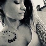 Kelly Granger - @caroline82212 - Instagram