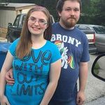 Kellie Holt - @ilovemy_sis - Instagram