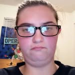 Kellie Holt - @kellieholt94 - Instagram