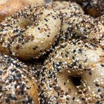 Kelly Bongolan-Schwartz - @kel_thebougiebagel - Instagram