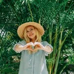 Kelly Bloom - Facebook