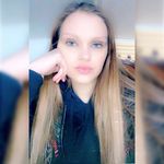 Kelly Burden - @babyburd_ - Instagram