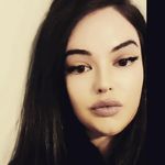 Kėłły Cłëmmöns - @alcove_de__kore - Instagram