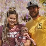 Kelly Ely - @kellyannely - Instagram