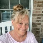 Kelly Kahn - @kellyandchad1998 - Instagram
