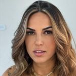 Kelly Lourenço - @kelly_loourenco - Instagram