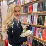 kelly reads - @kellyprepsterreads - Instagram