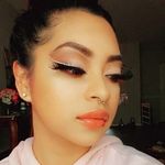 Kelly Touchstones - @kellytouchstones - Instagram