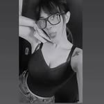 Kelsey Navil - @dollsk1nsey - Instagram