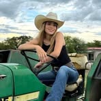 Kelsi Wright - Facebook