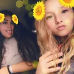 Kendall && Haley - @kendallandhaleysfreaking.spamm - Instagram